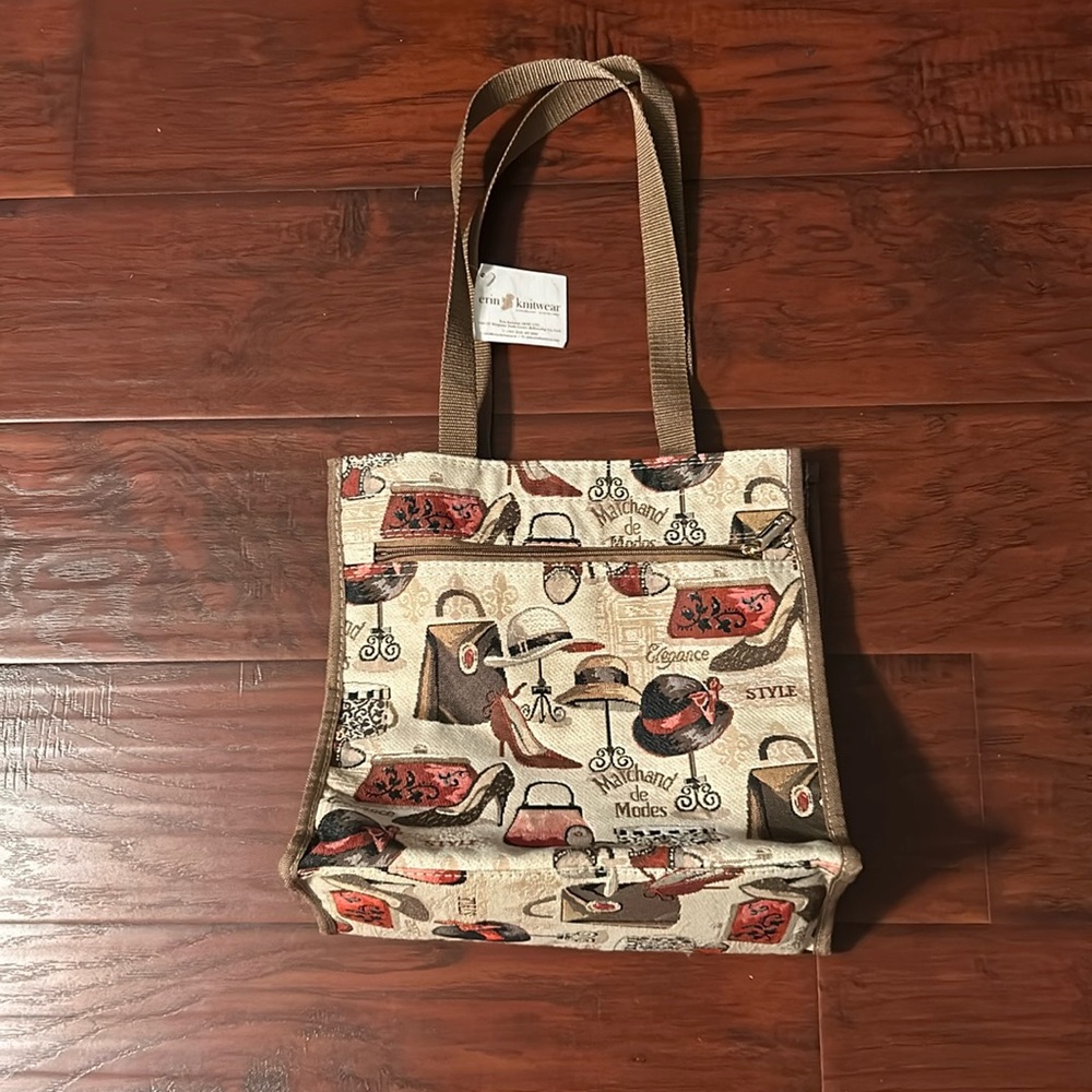Vintage Erin Knitwear tapestry shopper bag. NWT in mint condition.